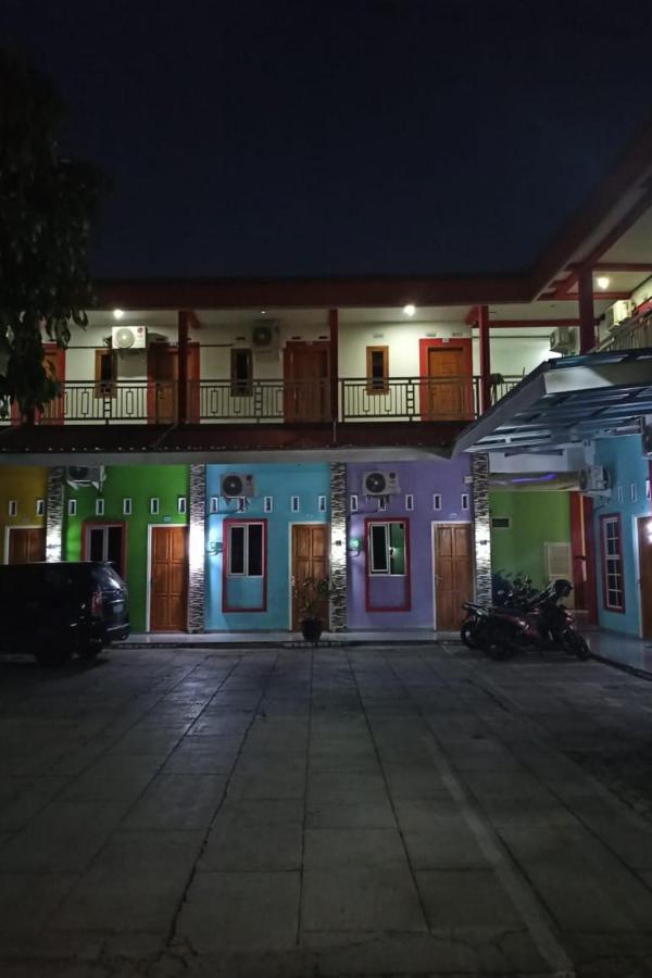 Отель Harmony House Syariah Near Alun Alun Pati Mitra Reddoorz Экстерьер фото