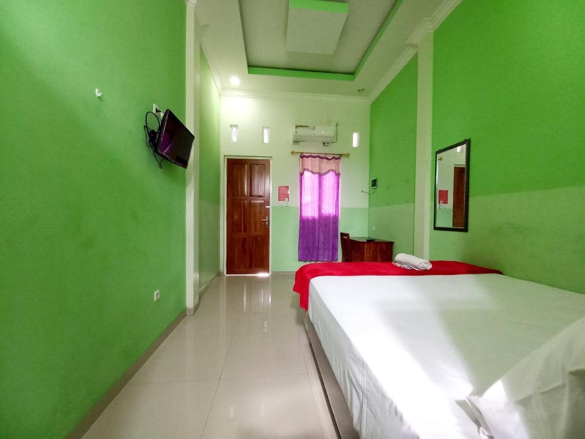 Отель Harmony House Syariah Near Alun Alun Pati Mitra Reddoorz Экстерьер фото
